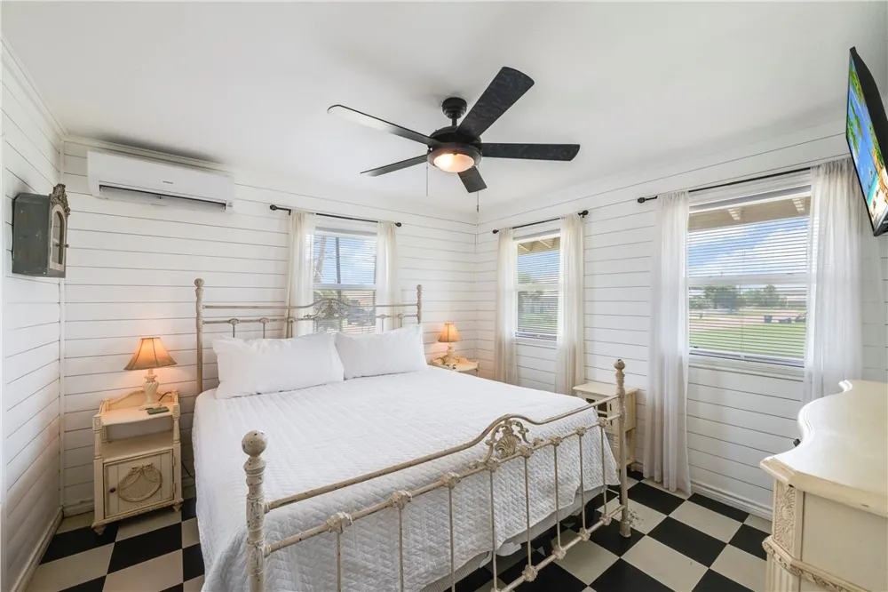 202 Trojan Street Port Aransas, TX 78373