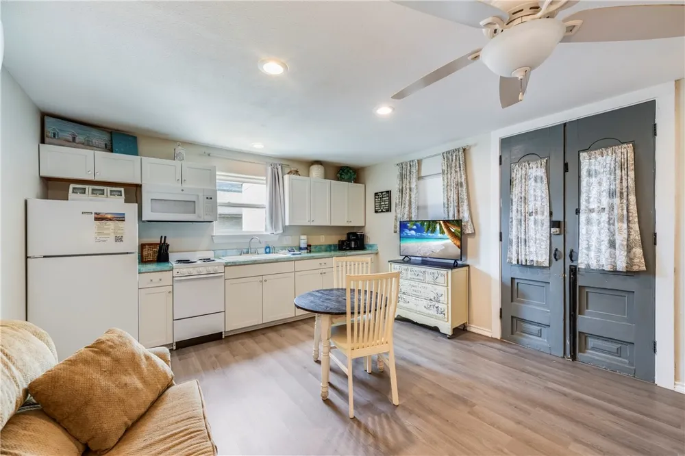 202 Trojan Street Port Aransas, TX 78373