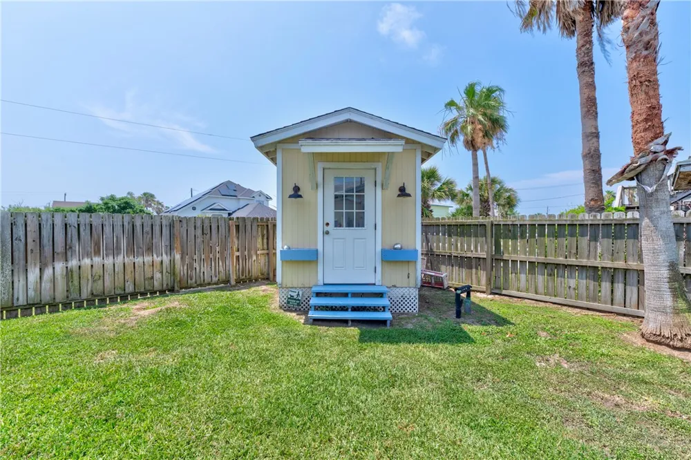 202 Trojan Street Port Aransas, TX 78373