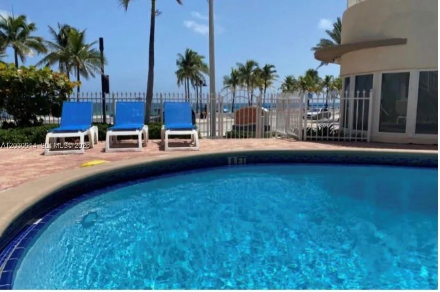 101 Fort Lauderdale Beach Blvd #127