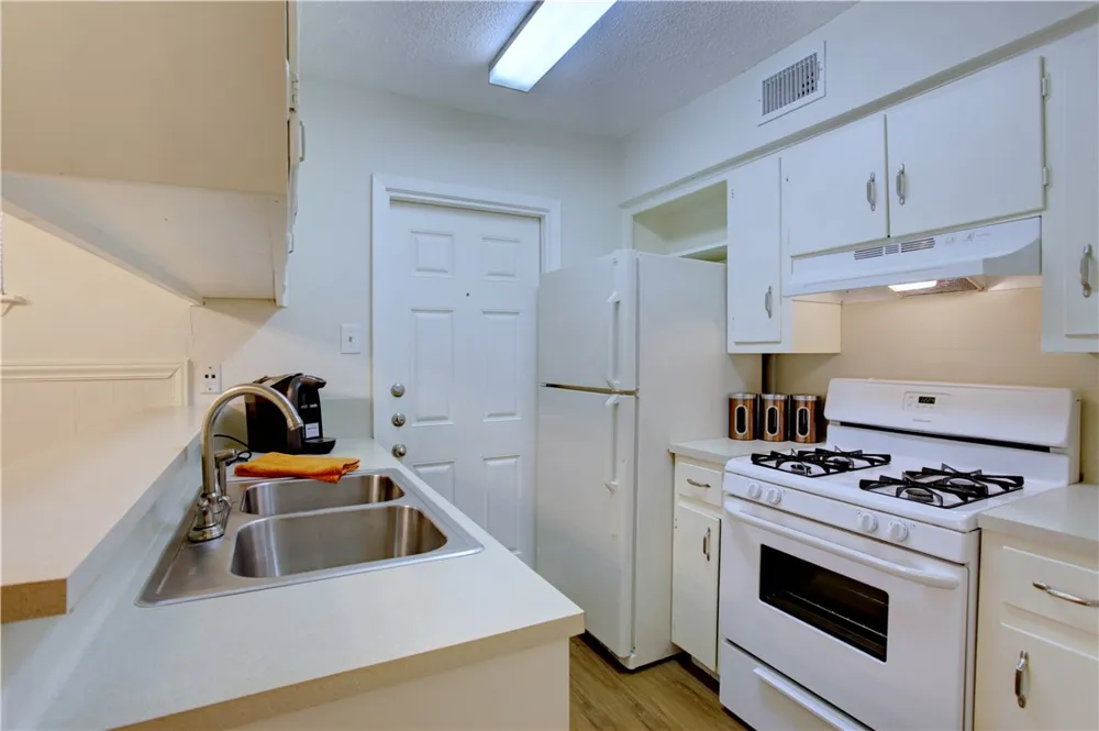816 W North Loop Boulevard ##111 Austin, TX 78756