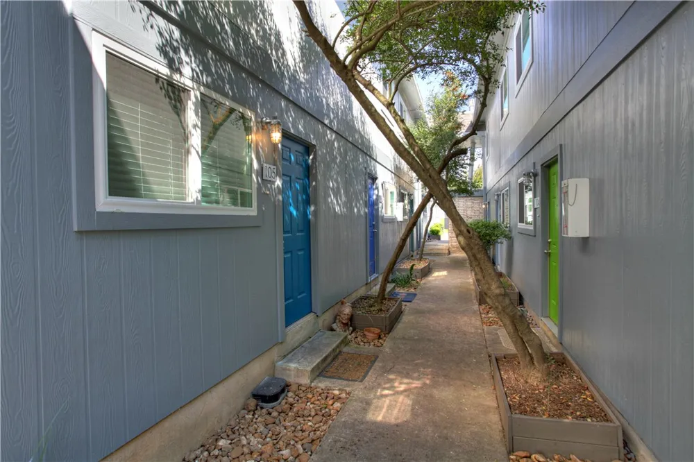 816 W North Loop Boulevard ##111 Austin, TX 78756