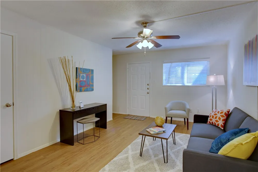 816 W North Loop Boulevard ##111 Austin, TX 78756