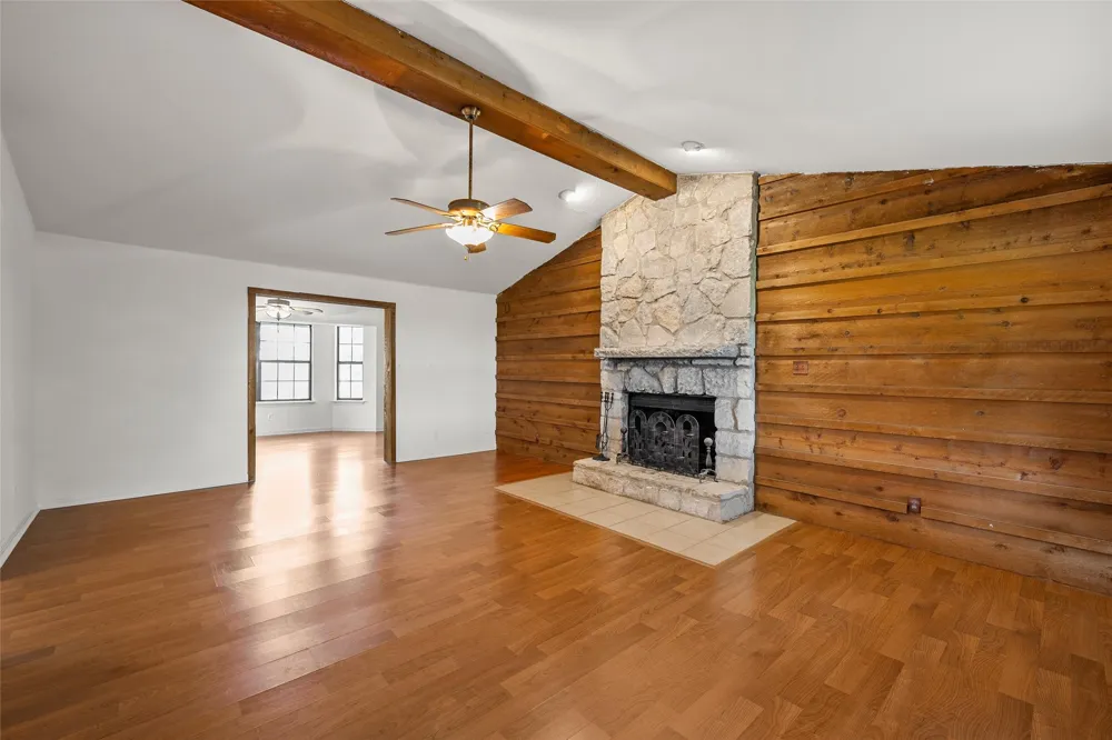188 Baese Road West, TX 76691
