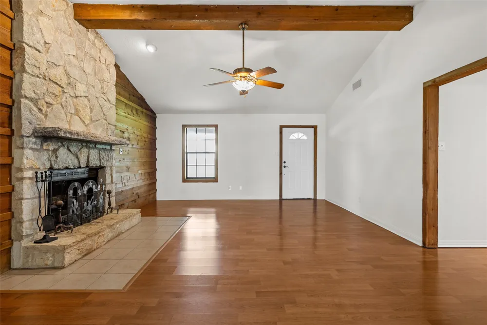 188 Baese Road West, TX 76691