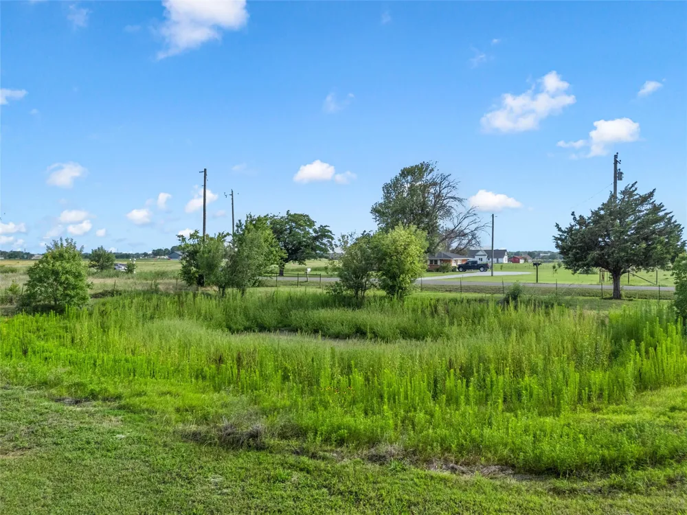 188 Baese Road West, TX 76691