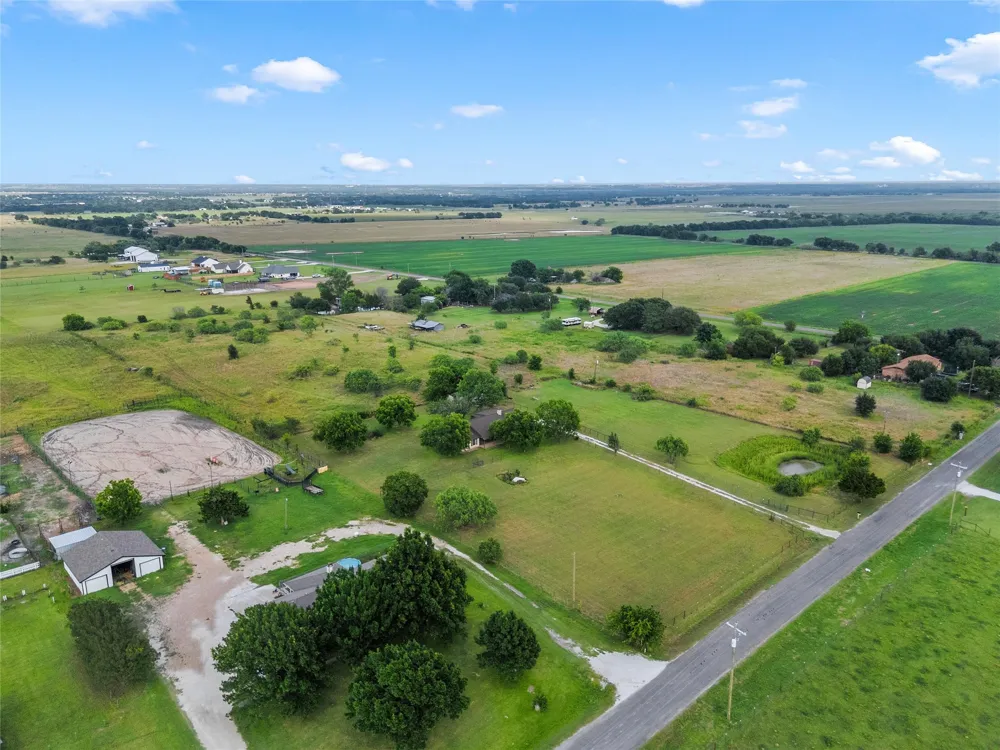 188 Baese Road West, TX 76691