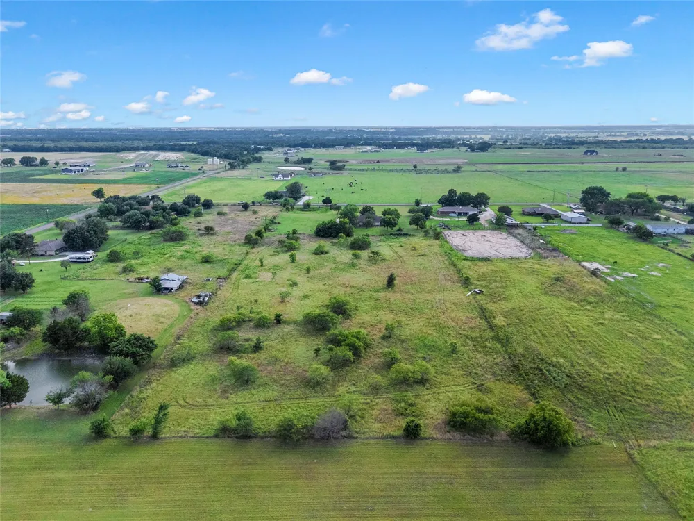 188 Baese Road West, TX 76691