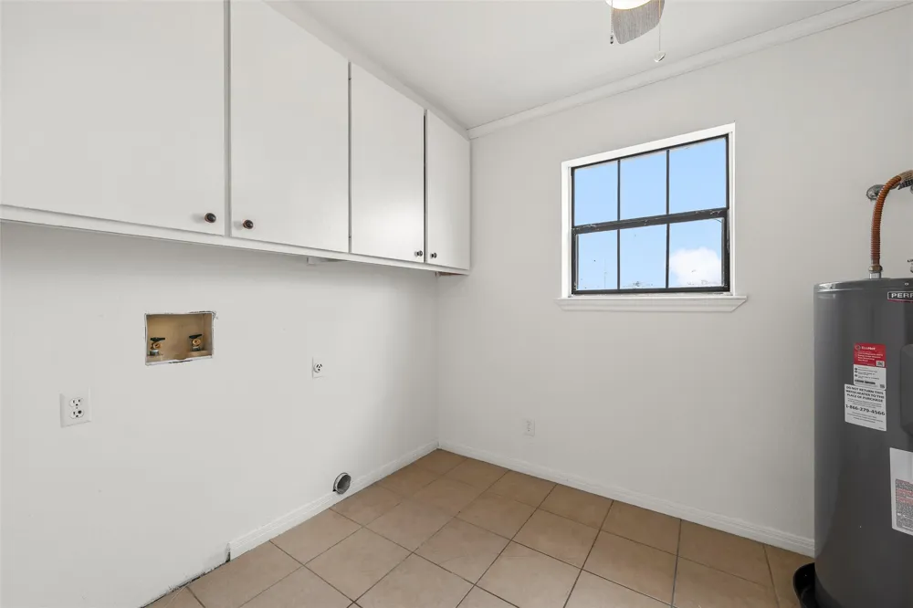 188 Baese Road West, TX 76691
