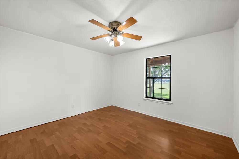 188 Baese Road West, TX 76691