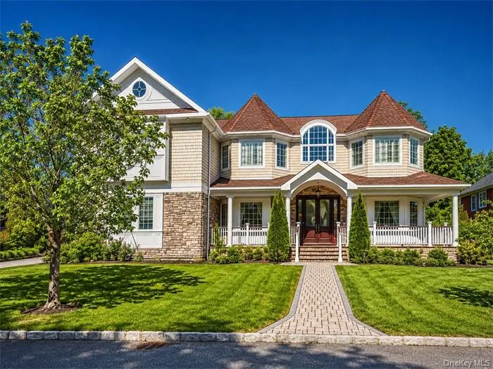 78 Swan Court East Hills, NY 11576