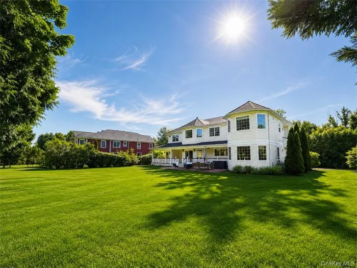 78 Swan Court East Hills, NY 11576