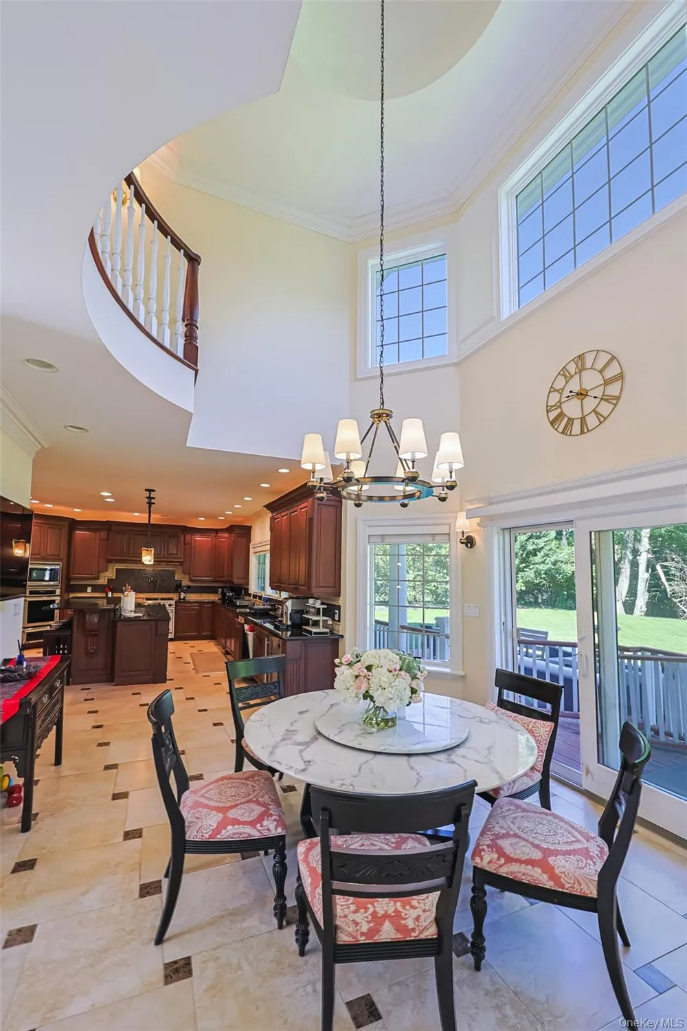 78 Swan Court East Hills, NY 11576
