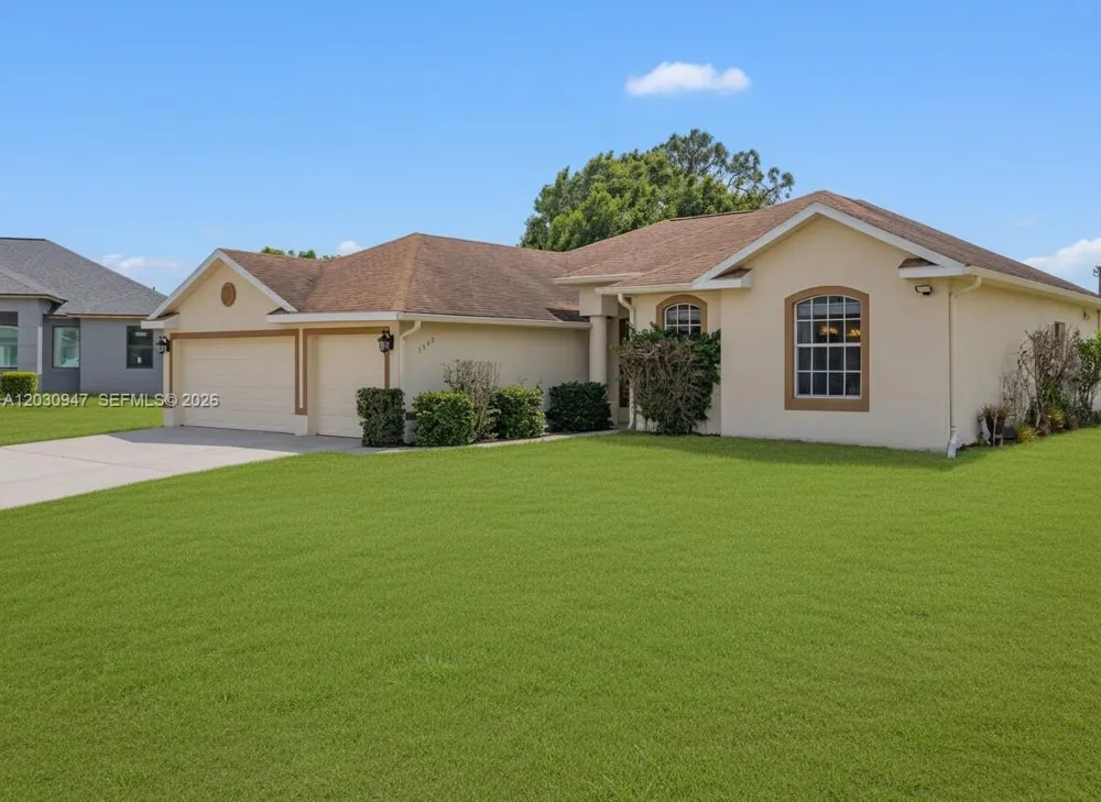 3002 Balsam Court La Belle, FL 33935