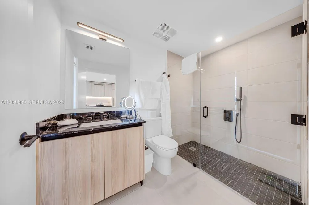 225 Miami Ave #3507 Miami, FL 33128