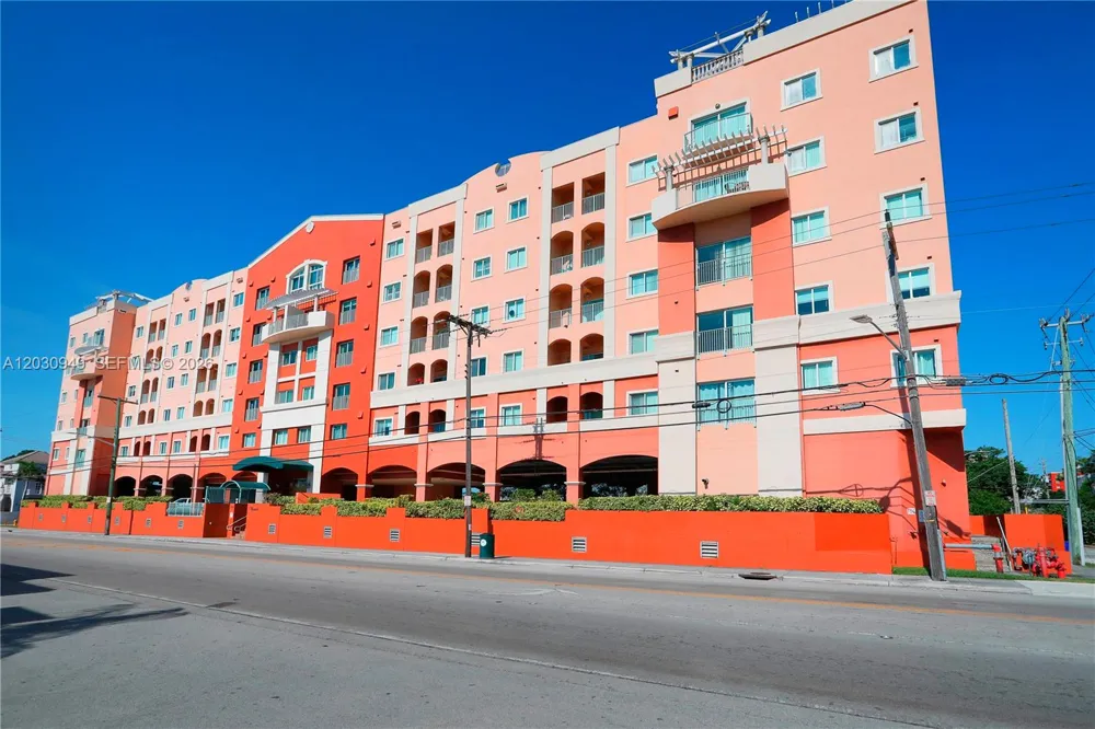 2280 SW 32nd Ave #605