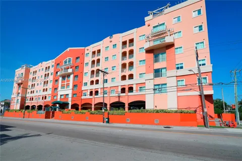 2280 SW 32nd Ave #605