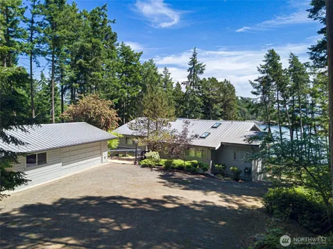 214 Pinedrona Lane
