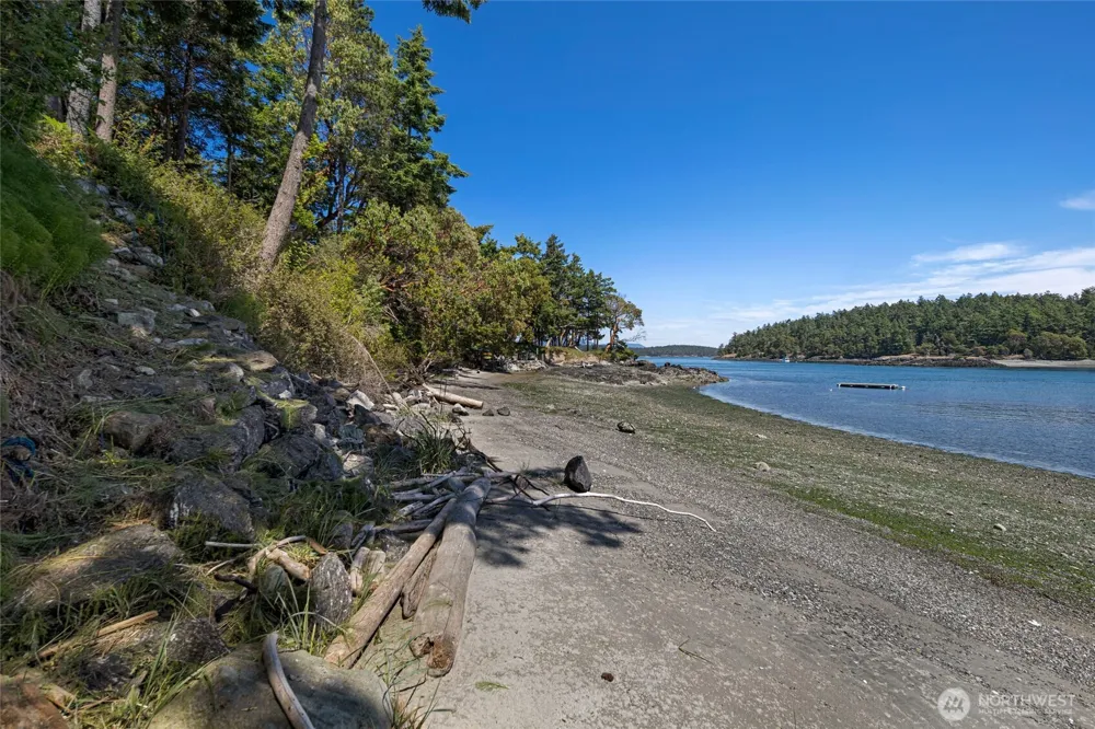 214 Pinedrona Lane Friday Harbor, WA 98250