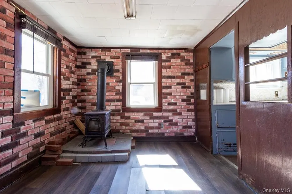 2925 Old Kings Road Catskill, NY 12414
