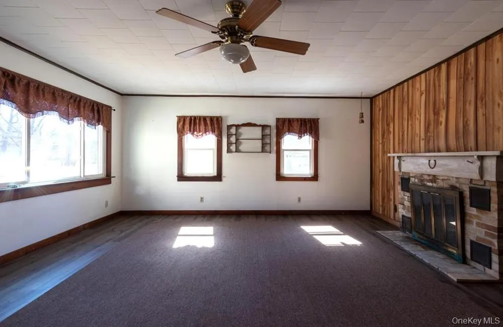 2925 Old Kings Road Catskill, NY 12414