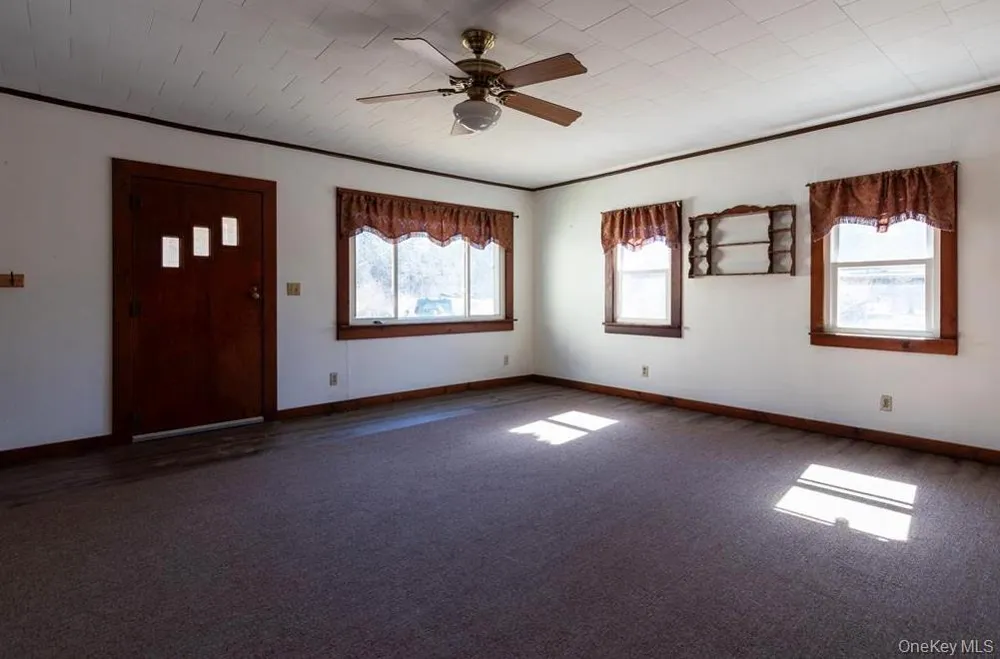 2925 Old Kings Road Catskill, NY 12414