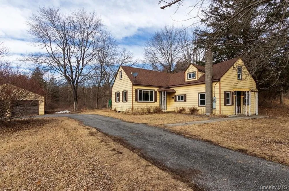 2925 Old Kings Road Catskill, NY 12414