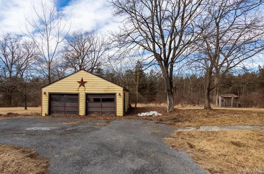 2925 Old Kings Road Catskill, NY 12414