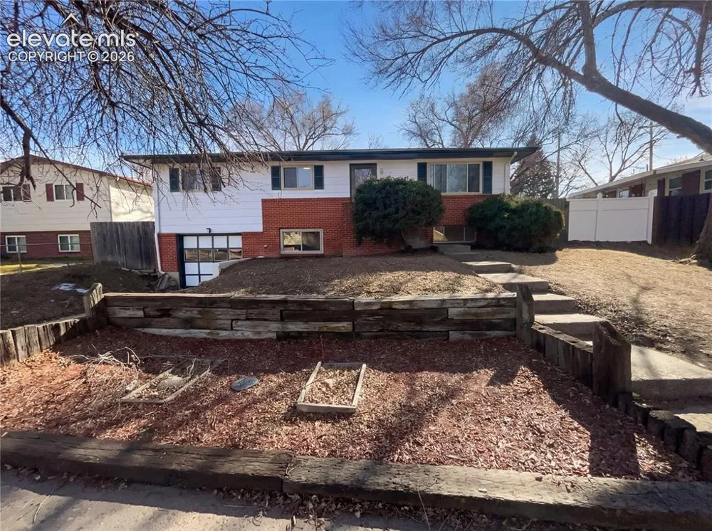 2507 E Caramillo Street