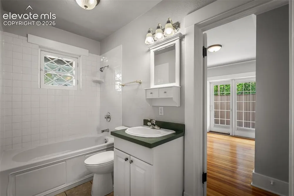 731 Cascade Avenue Colorado Springs, CO 80903