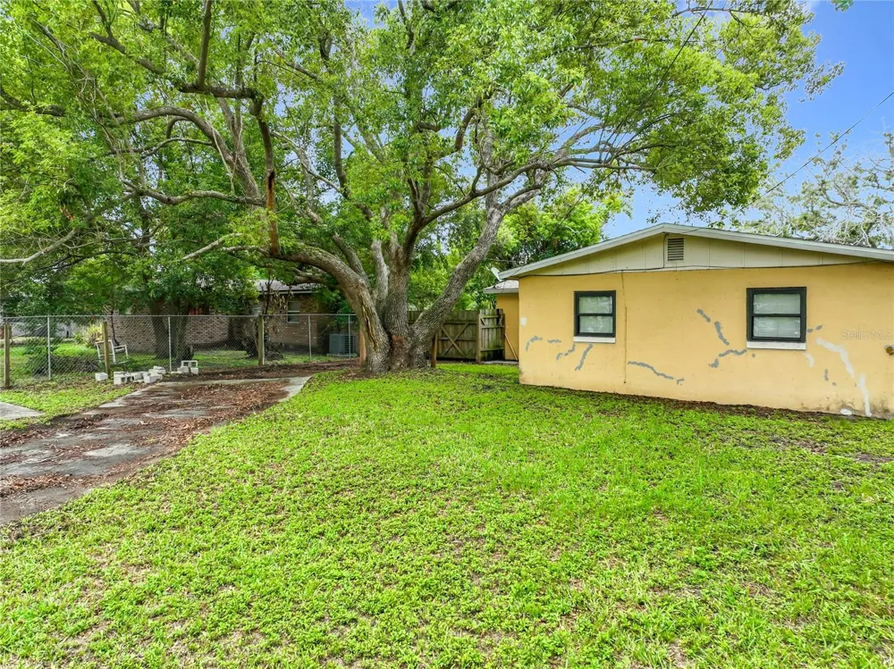 3209 FITZGERALD DRIVE Orlando, FL 32805
