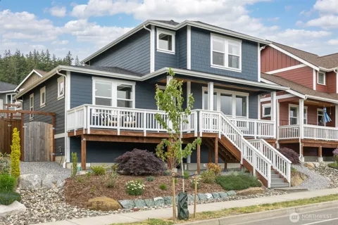 712 Blackstone Lane