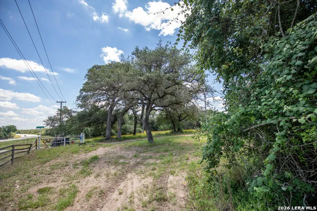 9393 E Us Highway 87 Westhoff, TX 77994