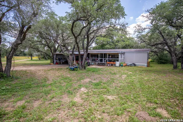 9393 E Us Highway 87 Westhoff, TX 77994