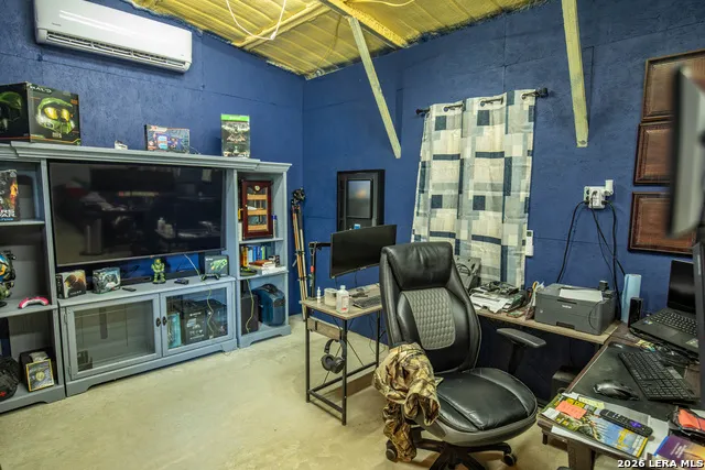 9393 E Us Highway 87 Westhoff, TX 77994