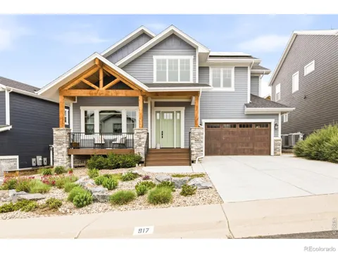 917 Arapahoe Circle