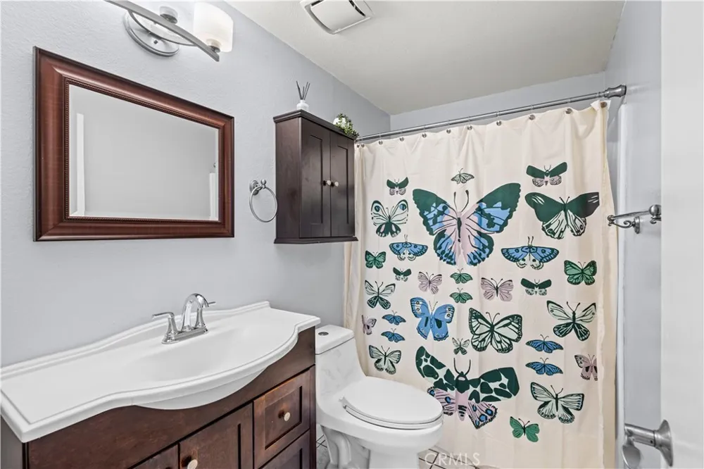 9906 Aspen Circle Santa Fe Springs, CA 90670