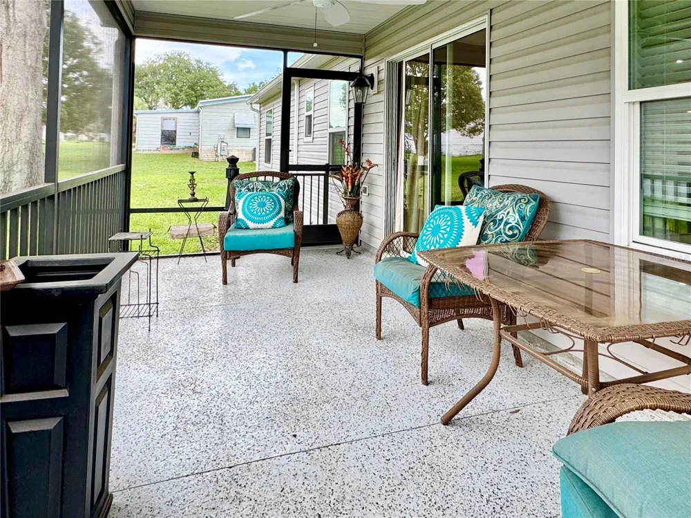 810 ROSEAPPLE AVENUE Lady Lake, FL 32159