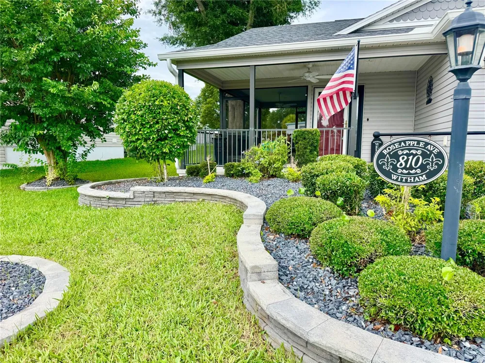 810 ROSEAPPLE AVENUE Lady Lake, FL 32159