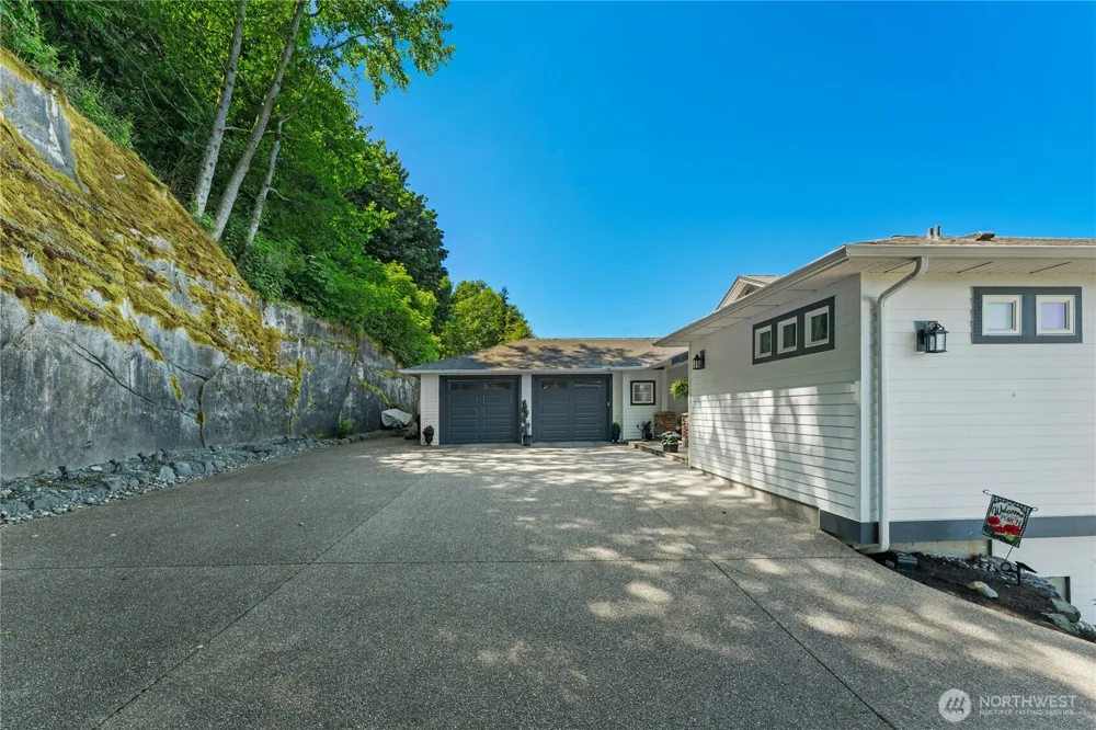 407 Vanderlin Drive Camano Island, WA 98282