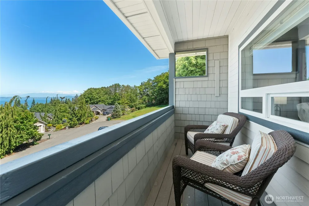 407 Vanderlin Drive Camano Island, WA 98282