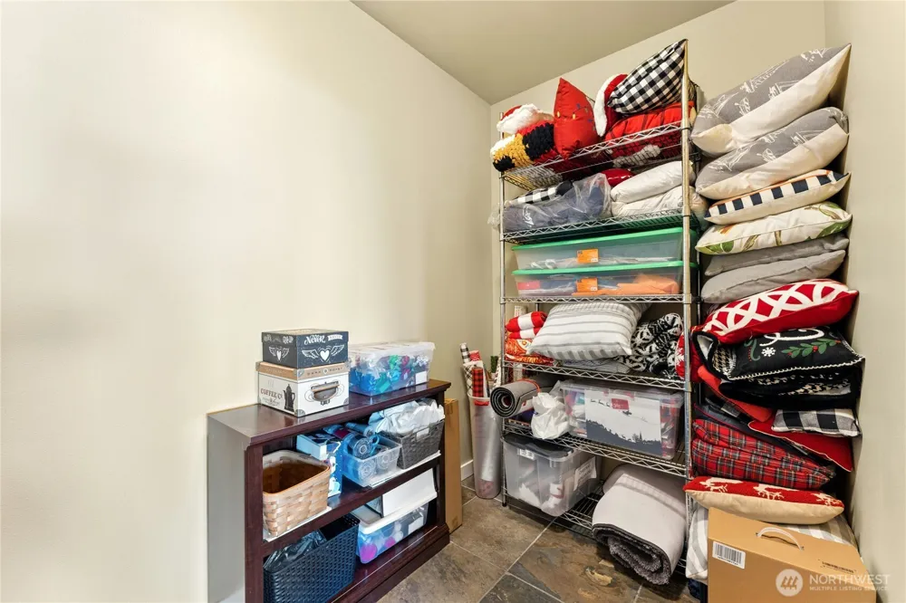 407 Vanderlin Drive Camano Island, WA 98282