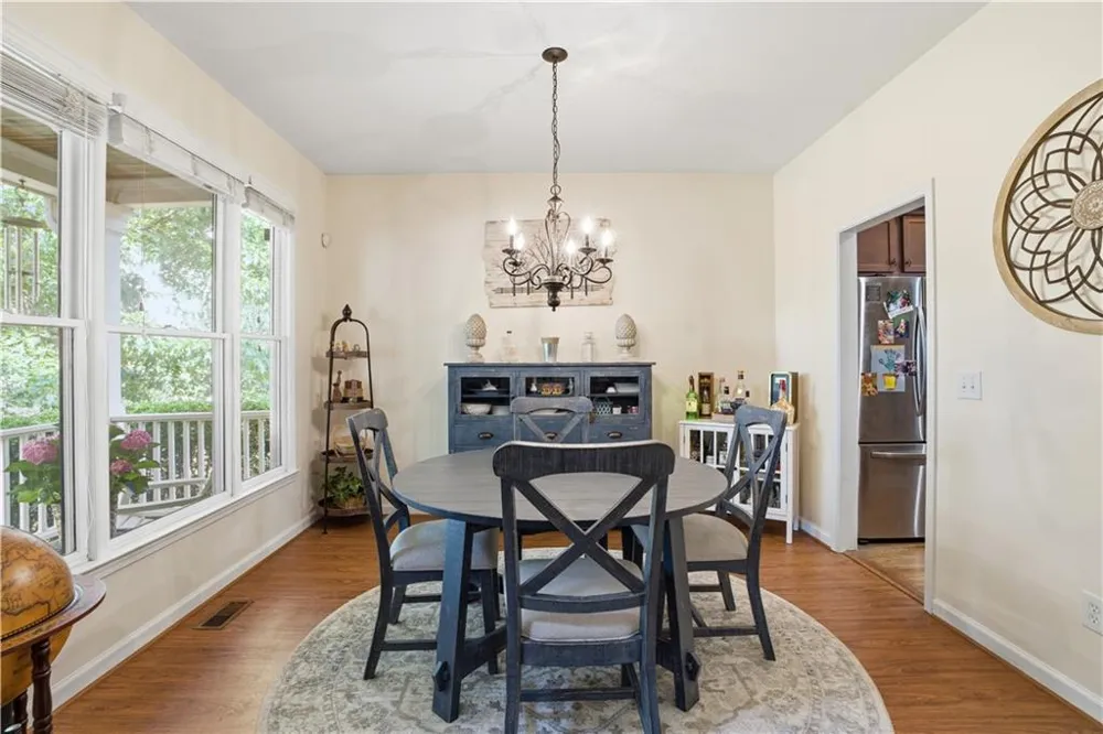 12 Laurel Way NE White, GA 30184