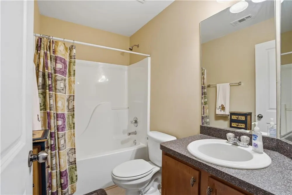 12 Laurel Way NE White, GA 30184