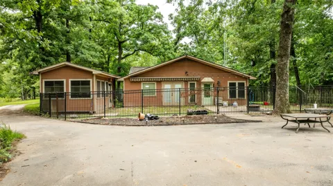251 Private Road 8179