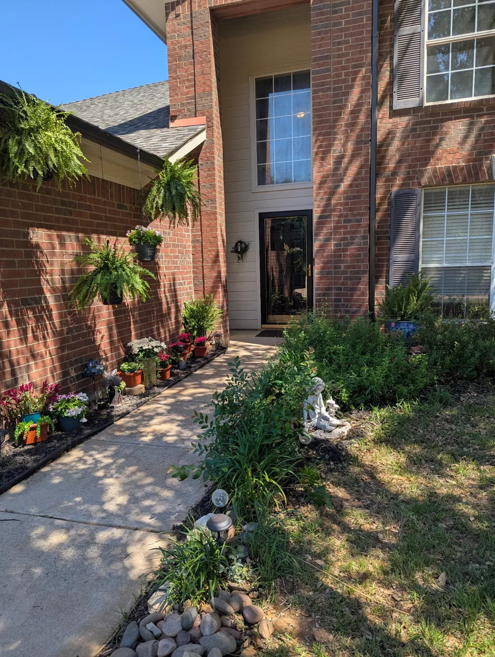 101 Silktree Court