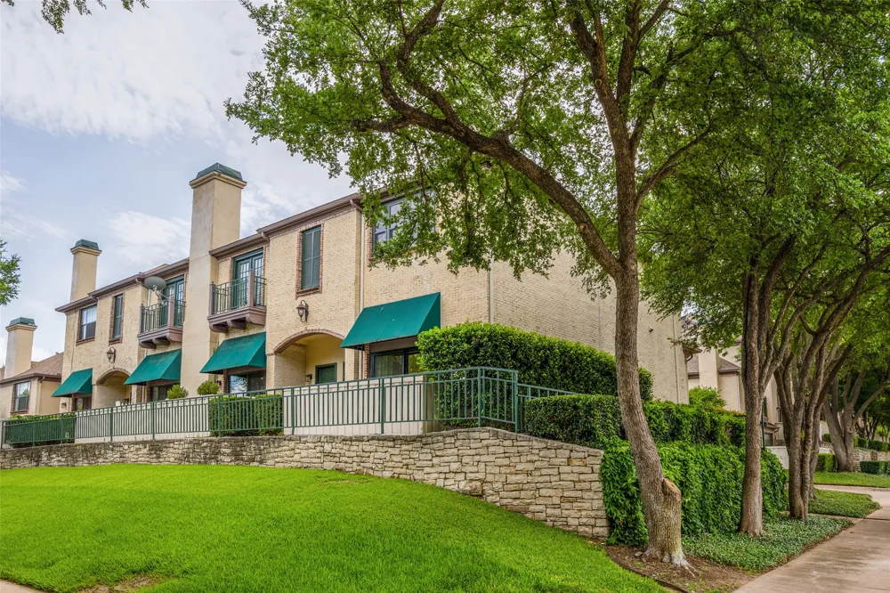 5950 Lindenshire Lane #107 Dallas, TX 75230