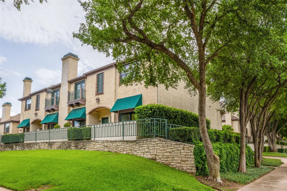 5950 Lindenshire Lane #107 Dallas, TX 75230