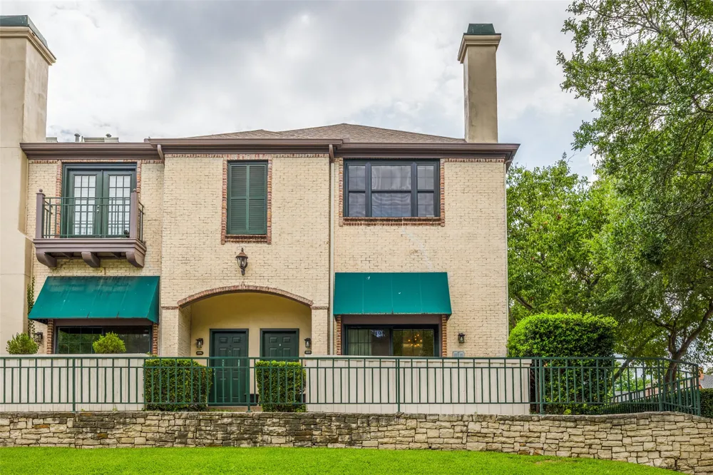 5950 Lindenshire Lane #107 Dallas, TX 75230