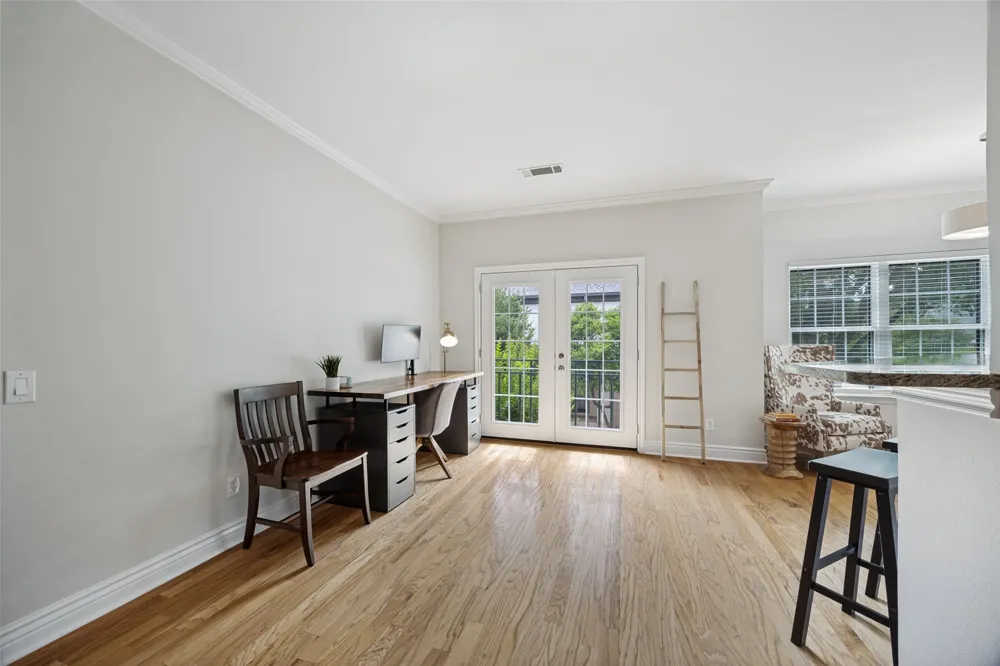 5950 Lindenshire Lane #107 Dallas, TX 75230